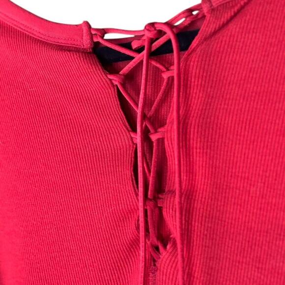 Who What Wear Red Short Sleeve Shirt Lace Up Back - Picture 3 of 5
